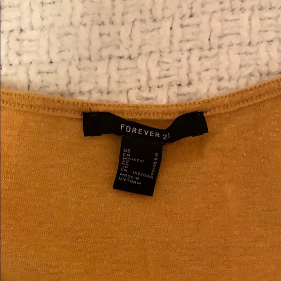 Forever 21 crop top - Picture 2 of 3